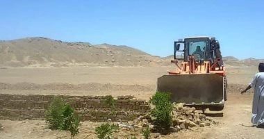 محافظة أسوان: إزالة تعديات علي 205 ألف متر لغابة شجرية بـ"الكلح" فى إدفو