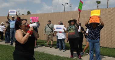 صور.. مظاهرات فى تكساس الأمريكية احتجاجا على احتجاز أطفال مهاجرين