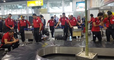 ننشر أول صور لبعثة المنتخب داخل صالة المطار عقب عودتهم من روسيا