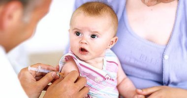 الغثيان والدوخة.. علامات تظهر على طفلك بعد التطعيمات متخافيش منها  