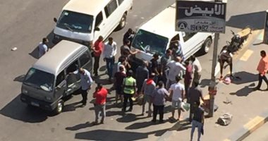 نقابة المعلمين: إصابة 7 معلمين نتيجة تصادم سيارتين على طريق فايد