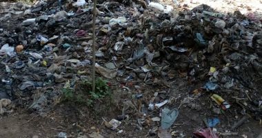 شكوى من تراكم أكوام القمامة بترعة الساحل بالقناطر الخيرية