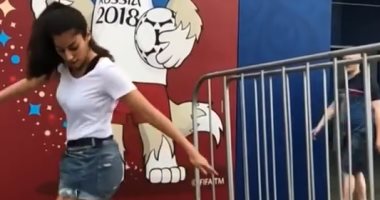 فيديو.. ليزا زيموشى تظهر بروسيا وتقدم عرضا كرويا مبهرا