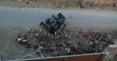 قارئ يشكو قيام أحد الأشخاص بتخزين خردة بشارع أمين السمنودى فى المنصورة