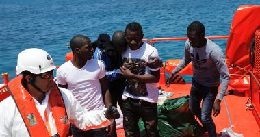 خفر السواحل الإسبانى ينقذ 70 مهاجرا بينهم 12 طفلا