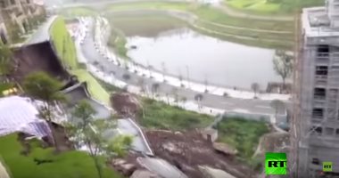 فيديو.. انهيار شارع طوله 50 متراً تحت مجمع سكنى فى الصين