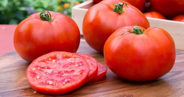 فوائد الطماطم عديدة منها الوقاية من السرطان وضبط السكر 