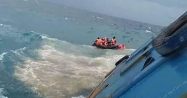 مصرع 9 أشخاص إثر غرق عبارة قبالة ساحل إحدى جزر إندونيسيا