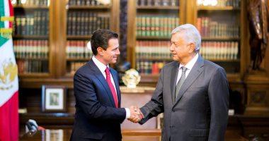 صور.. الرئيس المكسيكى يجتمع بنظيره السابق فى القصر الرئاسى