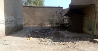 اضبط مخالفة.. القمامة ومياه الصرف الصحى تغرق المساكن بمدينة زفتى