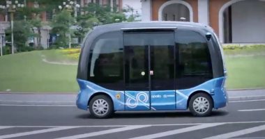 فيديو.. الصين تنتج 100 حافلة صغيرة ذاتية القيادة يمكنها تفادى الزحام