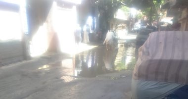 شكوى من انفجار ماسورة مياه بشارع الدكتور فى العمرانية بالجيزة