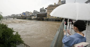 ارتفاع ضحايا الأمطار الغزيرة فى اليابان لـ16 قتيلا وفقدان 50 آخرين