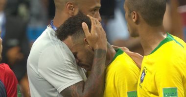 كأس العالم 2018.. شاهد هنرى يكرر لقطة رونالدينيو مع نيمار بعد 12 عاما