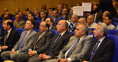 14 رسالة من وزير التنمية المحلية لرؤساء الأحياء والمدن لحل مشاكل  المواطنين