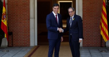 صور.. رئيس الحكومة الإسبانية يلتقى رئيس إقليم كتالونيا الجديد لأول مرة