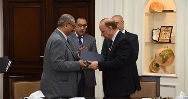 تعاون بين محافظة القاهرة والمجتمعات العمرانية لتطوير منطقة المواردى