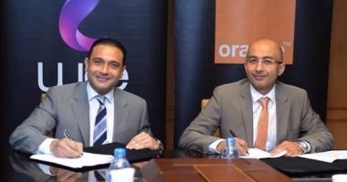 "WE" و "أورنچ مصر" توقعان ثلاث اتفاقيات لخدمات التراسل والاتصالات الدولية
