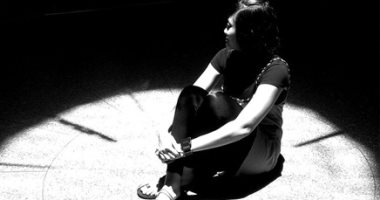 بتحب الضلمة وبتنزعج من الشمس.. اعرف انت مصاب بـ"النيكتوفيليا" ولا لأ؟