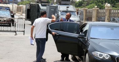 صور.. وصول أعضاء نقابة الصحفيين نيابة أمن الدولة لحضور التحقيق مع مكرم محمد أحمد