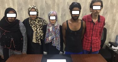 سقوط عصابة من 3 فتيات وشابين للدعارة عبر "فيس بوك" وابتزاز الضحايا بحلوان