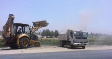 صور.. رفع 110 طن قمامة ومخلفات صلبة فى مدينة دار السلام بسوهاج