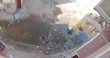 قارئة تشكو من طفح مياه الصرف بشوارع منطقة الصداقة الجديدة بمحافظة أسوان