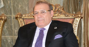 صور.. حسن راتب يستضيف وزير الصحة الأسبق ومفيد شهاب بصالون المحور الثقافى الليلة