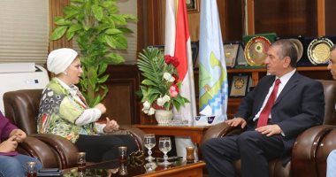 محافظ كفر الشيخ يستقبل رئيس جمعية نساء مصر لبحث مشاكل الصيادين