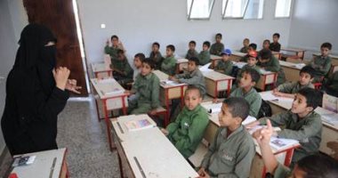 الحوثيون يفرضون مناهج دراسية تحرض على الطائفية فى صنعاء (صور)