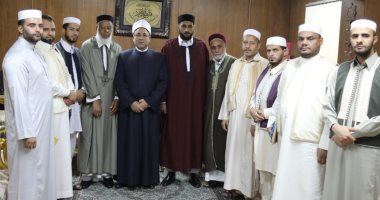 أمين مجمع البحوث الإسلامية يلتقي وفدا من الأئمة الليبيين