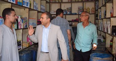 رئيس مركز أبو قرقاص بالمنيا يشن حملة لضبط الأسعار بالأسواق