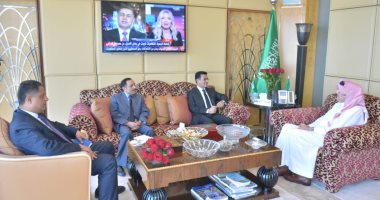 فيديو.. السفير السعودى يلتقى سفير اليمن بالقاهرة ويؤكد: المملكة الداعم الأول لليمنيين