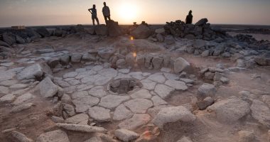 صور.. العثور على أقدم خبز بالعالم يعود لأكثر من 14 ألف عام فى الأردن