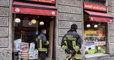 إندبندنت: الشرطة الإيطالية تجبر زوار المقاهى على الابتعاد مترًا عن بعضهم البعض