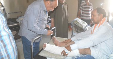 سكرتير عام محافظة المنيا يتابع الحالة الصحية للمصابين فى حادث الشرفا