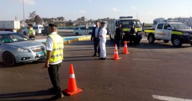 مدير المرور يتفقد الطرق السريعة لتأمين رحلات المواطنين