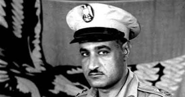 ننشر 15 صورة نادرة للزعيم الراحل جمال عبد الناصر بالزى العسكرى