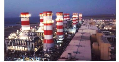 المصرية لنقل الكهرباء توقع عقد لتأمين 20 محطة محولات بتكلفة 23 مليون جنيه