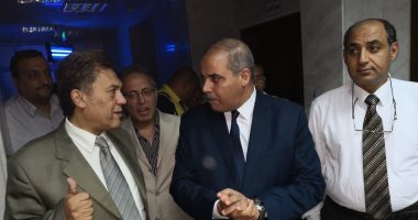 صور.. رئيس جامعة الأزهر يتفقد مستشفى سيد جلال الجامعى