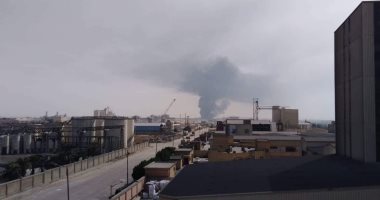صور.. تفاصيل حريق مصنع بويات بالمنطقة الصناعية ببرج العرب بالإسكندرية