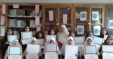  تكريم أوائل الصف الثالث الثانوى الأزهرى بمعهد فتيات تونس بسوهاج