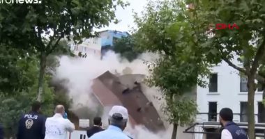 فيديو.. شاهد انهيار مبنى وسحقه بالكامل بسبب الأمطار فى تركيا