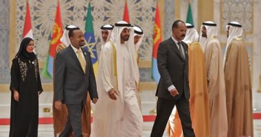صور..الإمارات تمنح رئيس إريتريا ورئيس وزراء إثيوبيا وسام زايد 