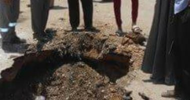 محافظ سوهاج : الانتهاء من إصلاح كسر ماسورة بخط المياه بطريق البلينا - أبيدوس  