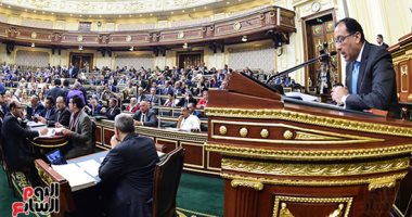 مصطفى مدبولى يوجه أعضاء الحكومة بالالتزام بحضور جلسات "النواب" 