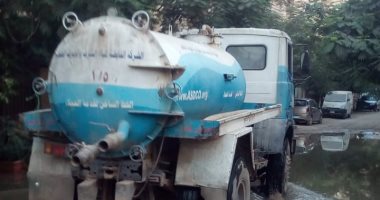 استجابة لـ"اليوم السابع".. مياه القاهرة تشفط مياه الماسورة المكسورة بقصر النيل 