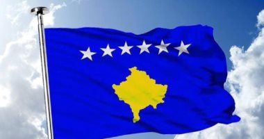 كوسوفو تغلق أكبر معبر حدودي مع صربيا ومخاوف من تطور الصراع 