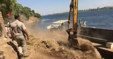 صور.. حماية نهر النيل بالأقصر تنفذ 12 قرار إزالة لمبانى مخالفة