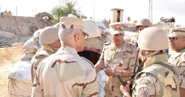 فيديو.. وزير الدفاع يتفقد القوات بشمال سيناء ويشيد بالروح القتالية لأبطال الجيش والشرطة